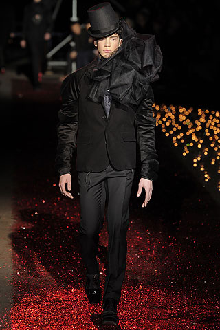 John Galliano / - 2009-2010